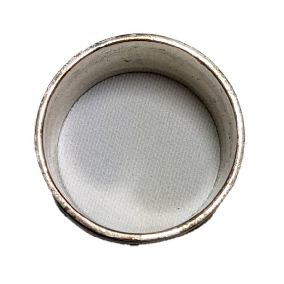 Unbranded Mother-of-Pearl & Silver Napkin Rings (Set of 5) - Picture 5 of 5